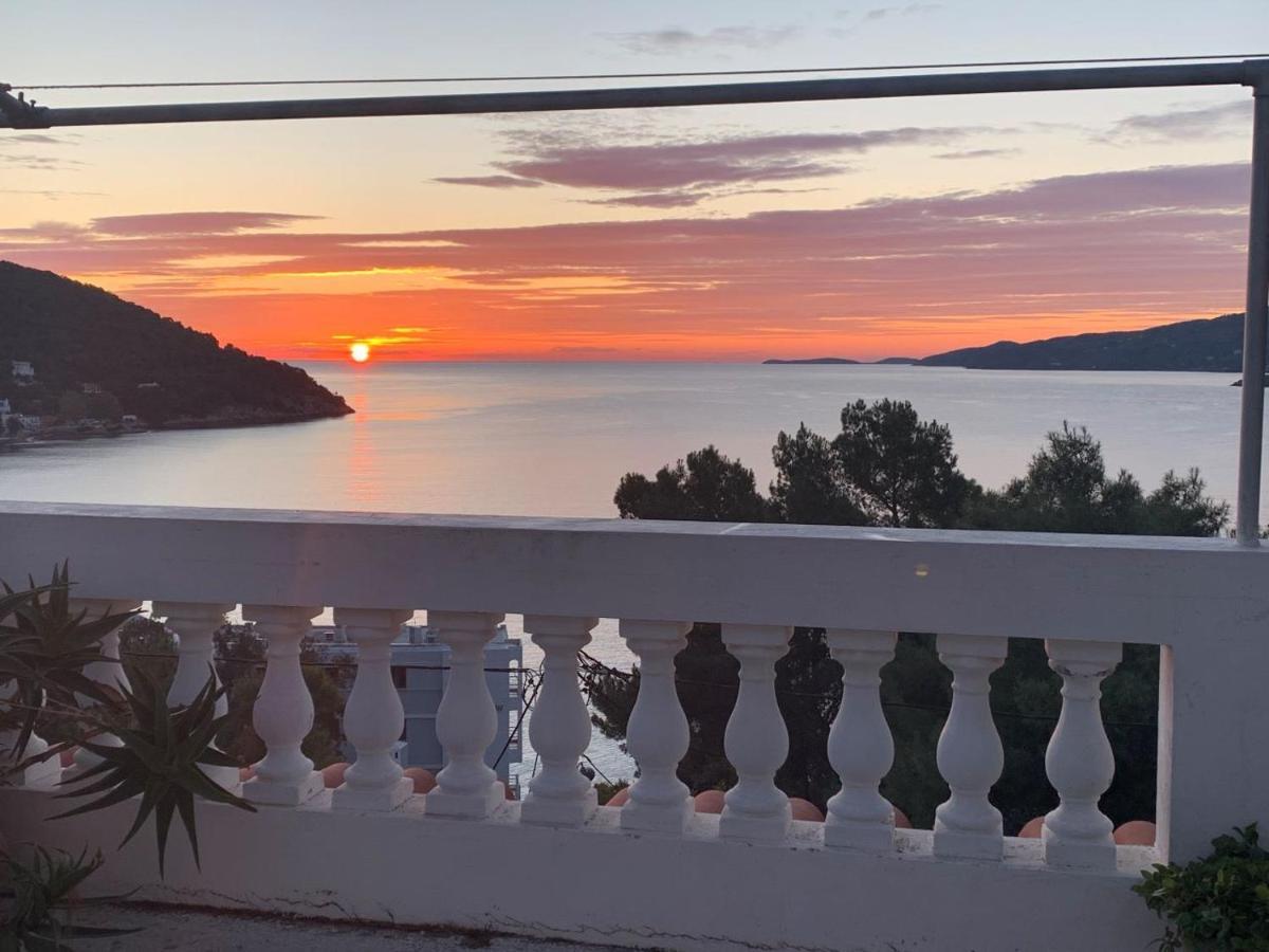 Villa Loula Apartment II Poros Town 外观 照片